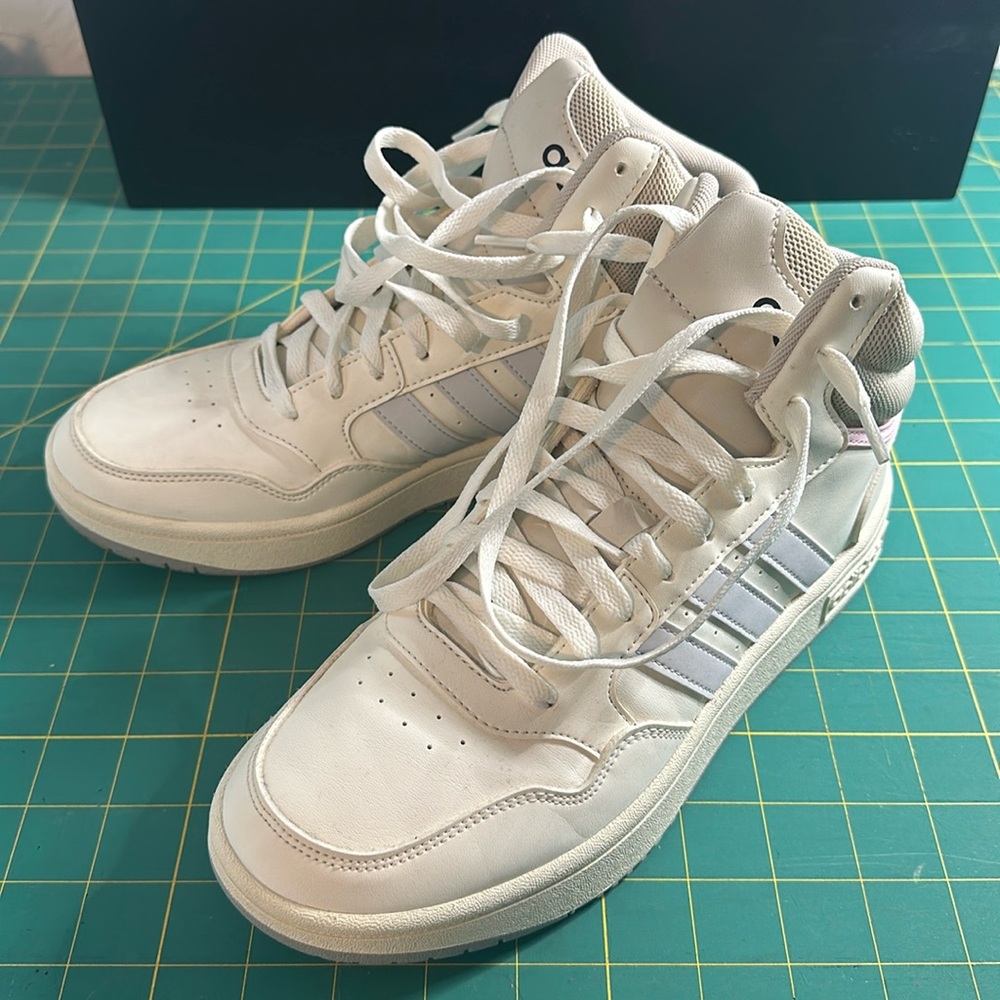 adidas Hoops 3.0 Mid Shoes Gray Cream Sports Women's 8 Shoes Sneakers GZ4560